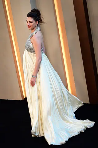AnneHathaway-byPhilipRomano6