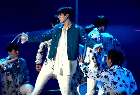 Jeon Jung-kook performing "Euphoria" during the Love Yourself tour in Canada, 22 September 2018 04