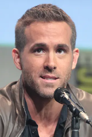 Ryan Reynolds by Gage Skidmore