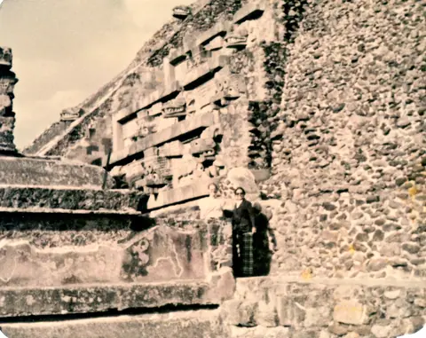 Teotihuacan March 1974 02
