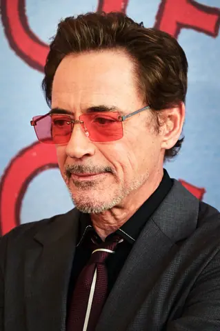 RobertDowneyJr-byPhilipRomano8