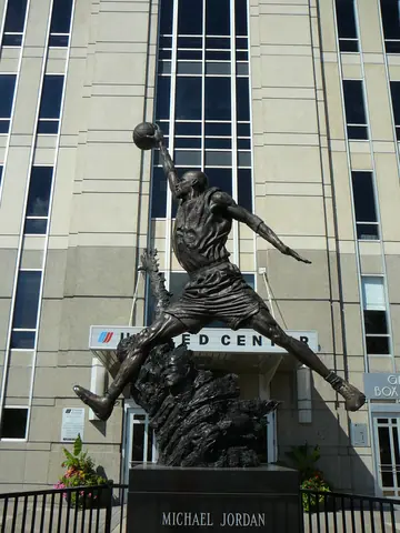 Michael Jordan statue